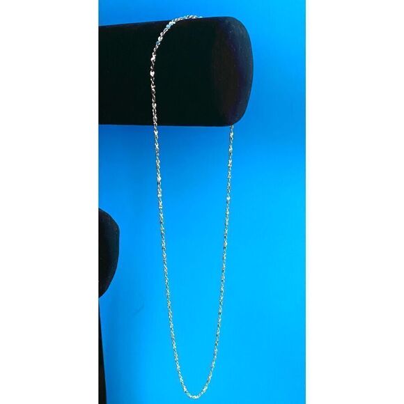 GB# Beautiful Twisted Sterling 925 Silver Necklace - Picture 3 of 10